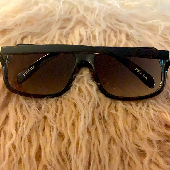 Prada sunglasses - Picture 2 of 5